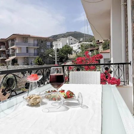 4+1 Spacious With Sea View. 5 Minutes From The Beach Datça