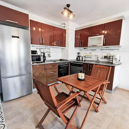 4+1 Spacious With Sea View. 5 Minutes From The Beach Datça