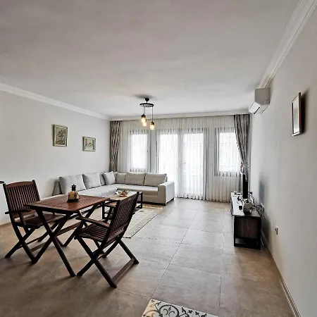 Apartmán 4+1 Spacious With Sea View. 5 Minutes From The Beach *
