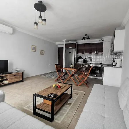 Apartmán 4+1 Spacious With Sea View. 5 Minutes From The Beach *