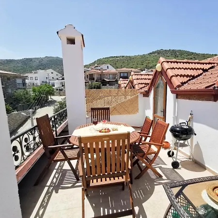 4+1 Spacious With Sea View. 5 Minutes From The Beach Apartmán *